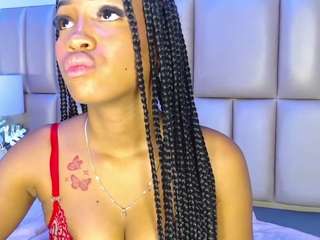 julitpink Live Webcam on CamSoda