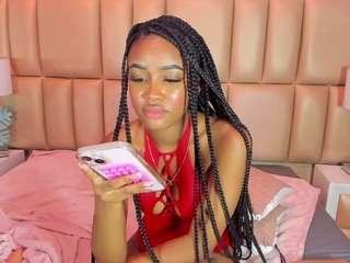 julitpink Live Webcam on CamSoda