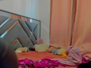 julitpink Live Webcam on CamSoda