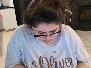 laylalaylalayla9595's CamSoda show and profile