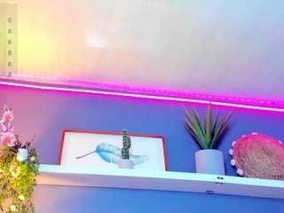 lucia-morettii Live Webcam on CamSoda