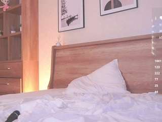 lucretiashelhamer live cam profile