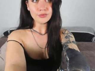 MiaKhallirae