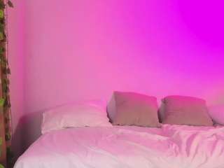 miakhallirae webcam