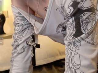 le modèle milkmesoftly est en webcam porno dans un show sur le site camsoda, il possède les tags suivants: blue eyes,doggy style,drinking,red hair,sex toys,tattoos,teen 18,tiny tits,young adult,hd,vr