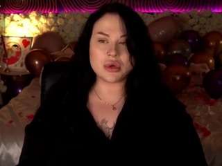 serahmirabeli's CamSoda show and profile