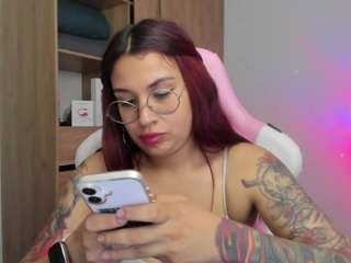 violetluna888's CamSoda show and profile