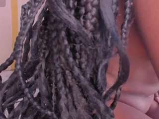 dakotawangi Young live webcam