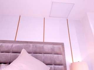 le modèle dakotawangi est en webcam porno dans un show sur le site camsoda, il possède les tags suivants: amateur,spy,middle aged,moaning,naked,natural,pov,pussy,sex toys,sexy,spank,squirt,anal,squirter,strip,striptease,tease,teen 18,toys,twerk