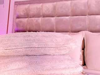 Dakota Wangi live webcam show