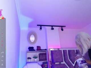 eva-walker Live Webcam on CamSoda