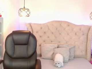 eva-walker Live Webcam on CamSoda