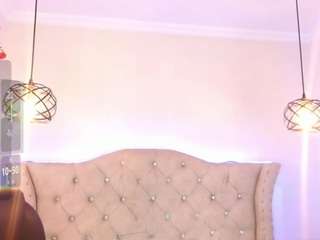 eva-walker Live Webcam on CamSoda