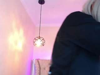 eva-walker Live Webcam on CamSoda