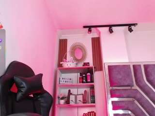 eva-walker's CamSoda show and profile