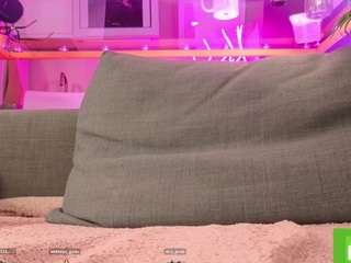 leia-pixie Live Webcam on CamSoda