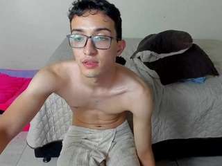 lustduo Live Webcam on CamSoda