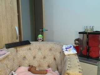 pamelatiina's CamSoda show and profile