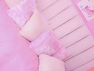 taii-leal Live Webcam on CamSoda