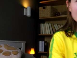 KanishaSkrocki live webcam on Soda Cams