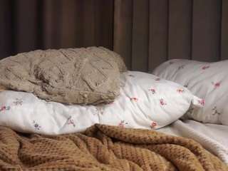 KanishaSkrocki live webcam show