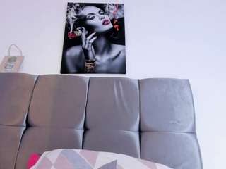 Karol-wish live webcam show