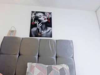 Karol-wish live webcam show