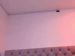 lili-sexcandy's CamSoda show and profile