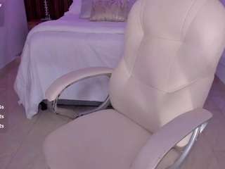 megann-williamss's live room