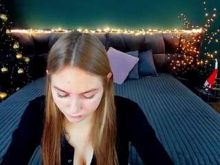 milaaaddam's CamSoda show and profile