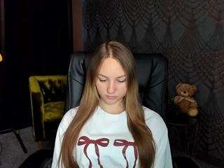 Live cam show with MilaaAddam