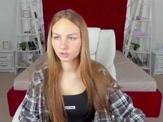 Live cam show with MilaaAddam