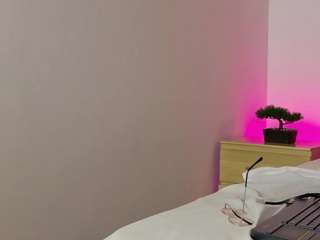 noah-0814 Live Webcam on CamSoda