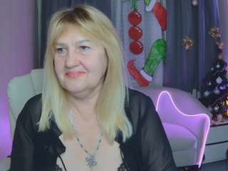 emmaellison's CamSoda show and profile