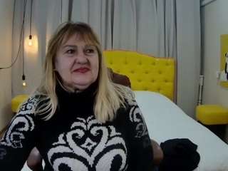 emmaellison Live Webcam on CamSoda