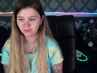 amellymillyy's CamSoda show and profile