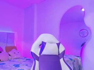 baby-steff's CamSoda show and profile