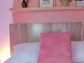 clara-luuu Live Webcam on CamSoda