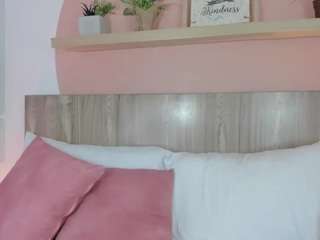 clara-luuu Live Webcam on CamSoda