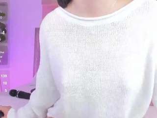 clara-luuu's CamSoda show and profile