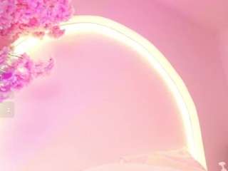clara-luuu live webcam show