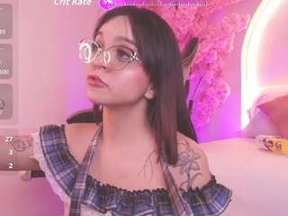 Live cam show with clara-luuu