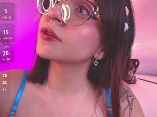 clara-luuu live cam preview