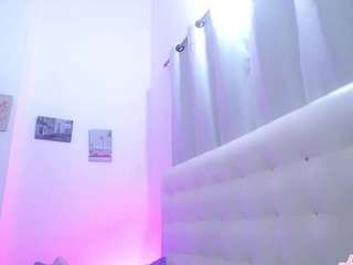 yourkinkywife Live Webcam on CamSoda