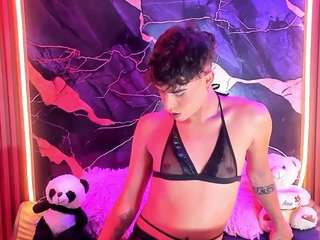 briggittelove's CamSoda show and profile