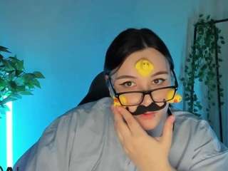 mia-r0ss's CamSoda show and profile