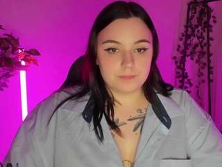 mia-r0ss's CamSoda show and profile