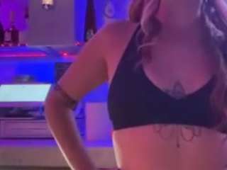 bettybad Live Webcam on CamSoda