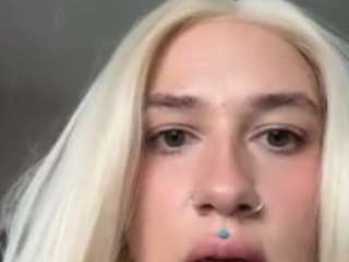 Live webcam model bettybad on Soda Cams