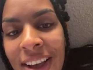 le modèle jxxxa est en webcam porno dans un show sur le site camsoda, il possède les tags suivants: anal,ass clapping,dildo or vibrator,doggy style,double penetration,drinking,lovense,no smoking,orgasm,skinny,small tits,tattoos,toys,mobile,small tits,squirt